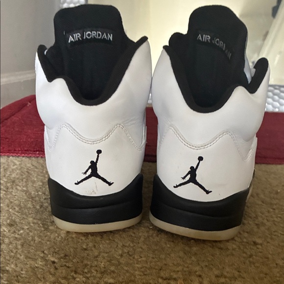 Jordan White and Black Sneakers - Picture 4 of 4